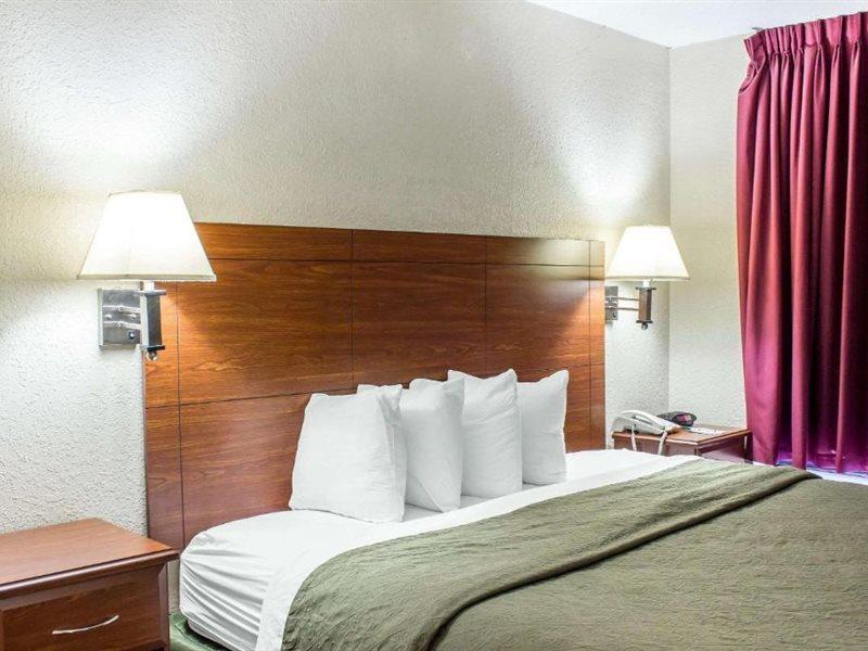 Quality Inn Selma - Smithfield Exteriör bild