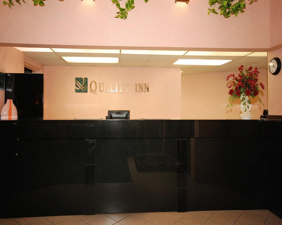 Quality Inn Selma - Smithfield Exteriör bild