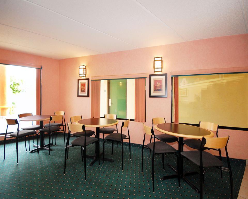 Quality Inn Selma - Smithfield Exteriör bild