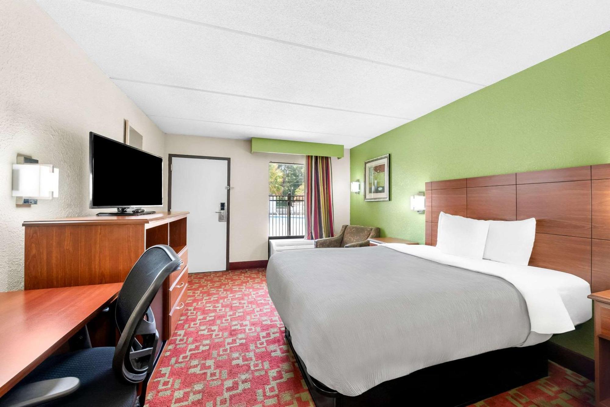 Quality Inn Selma - Smithfield Exteriör bild