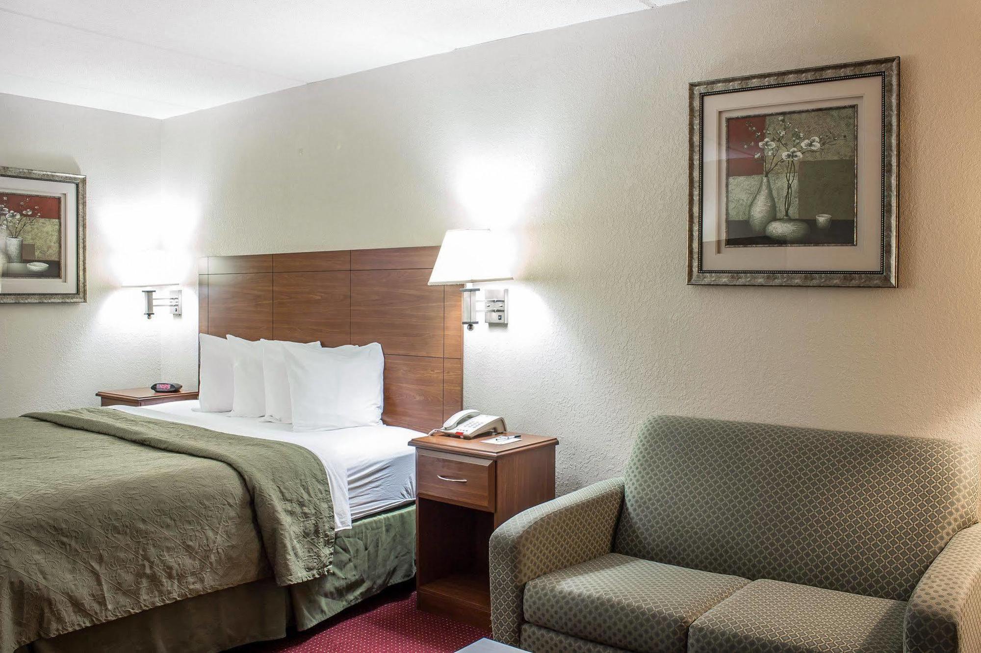 Quality Inn Selma - Smithfield Exteriör bild
